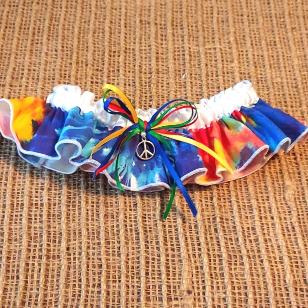 Tie-Dye Garter with Peace Symbol Charm